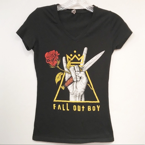 Fall Out‎ Boy Women’s Short Sleeve Graphic Tee Medium - Picture 1 of 6